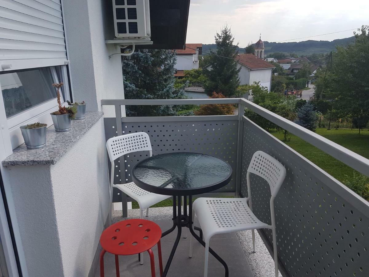 Apartmani Hrsak คาปรินา ภายนอก รูปภาพ