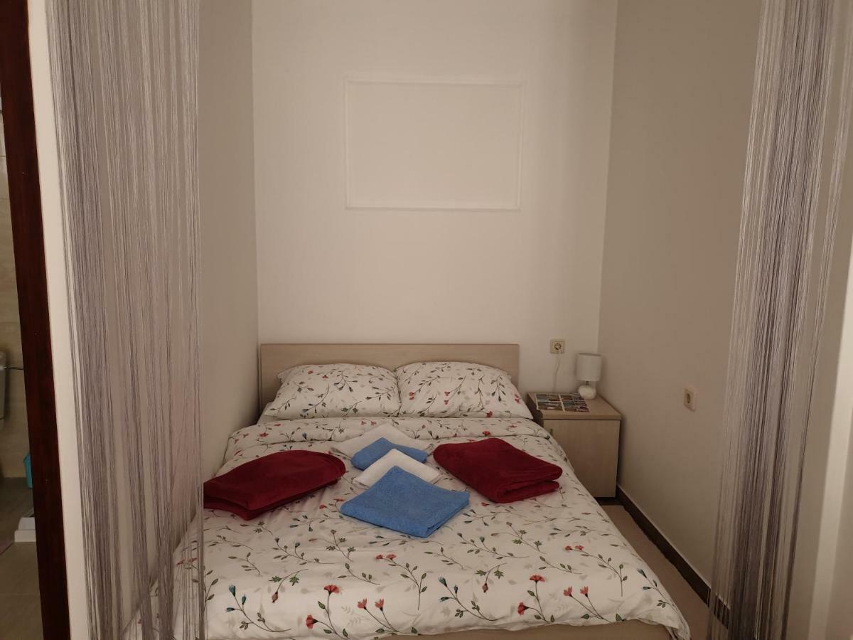 Apartmani Hrsak คาปรินา ภายนอก รูปภาพ