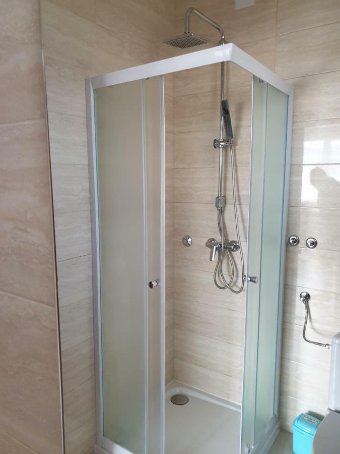 Apartmani Hrsak คาปรินา ภายนอก รูปภาพ